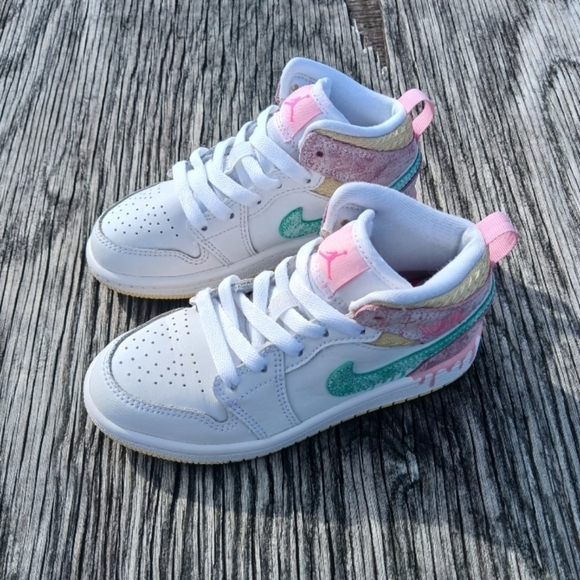 jordan 1 mid gs paint drip